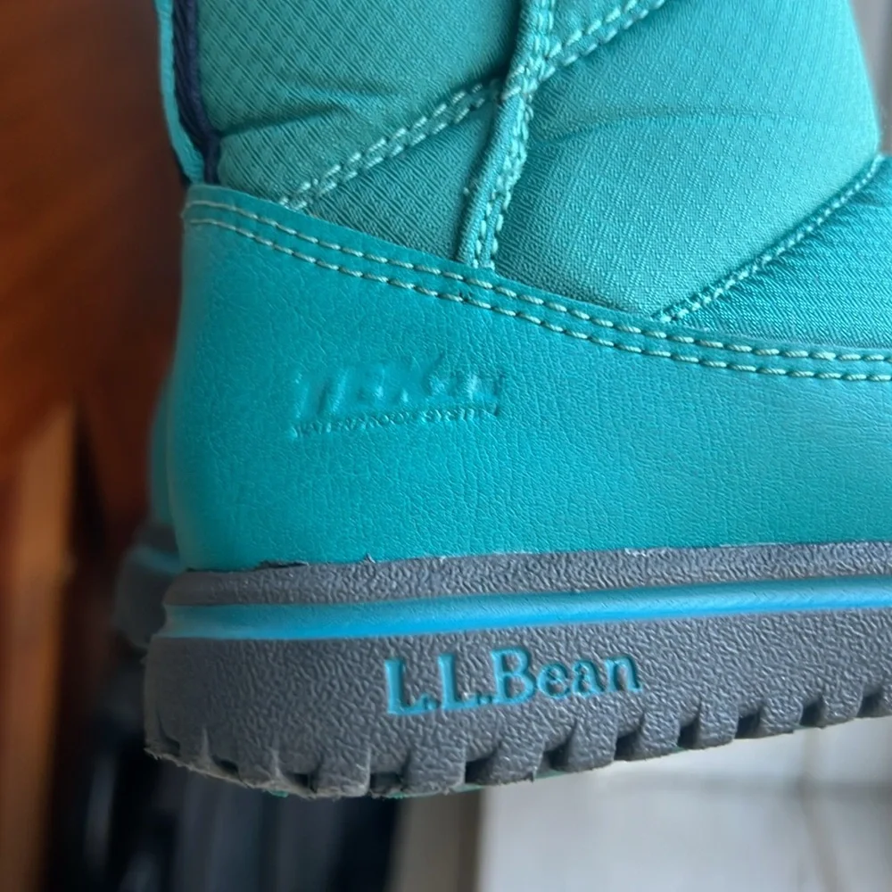 L.L.Bean Kids' Teal Ultralight Winter Boots